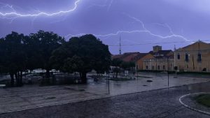 Mais de 64 mil raios são registrados no Ceará até a manhã desta sexta-feira, diz Enel