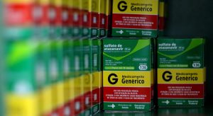 Fiocruz inicia distribuição de remédio para tratamento contra HIV/Aids