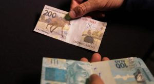 Mulheres ganharam 19,9% menos que homens em 2021, revela FGV