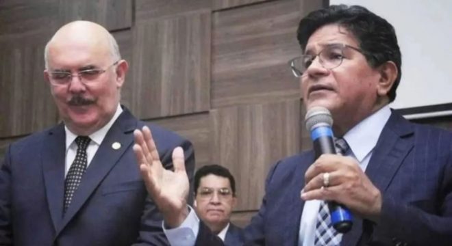 Pastor do MEC investiu R$ 450 mil para abrir duas empresas no mesmo dia