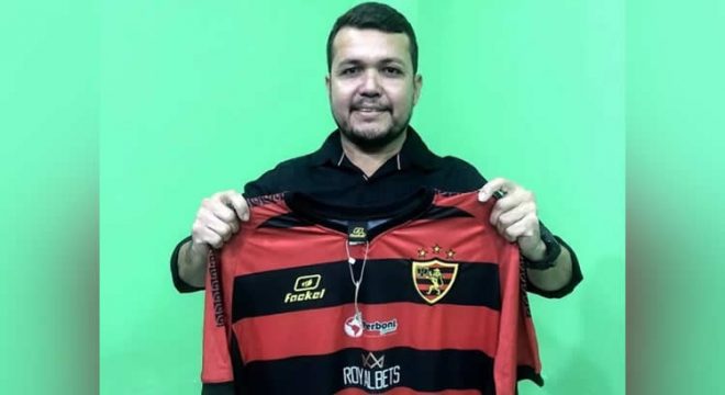 Guarani desiste de Lamar e busca outro técnico