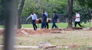 Brasil ultrapassa 650 mil mortos por Covid-19, 26 mil delas no Ceará