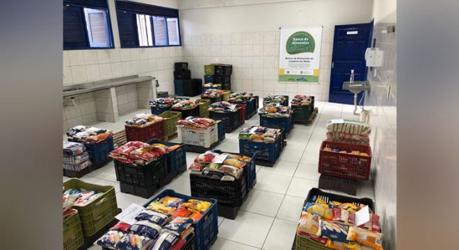 Juazeiro inicia distribuição de alimentos arrecadados na Meia Maratona Padre Cícero