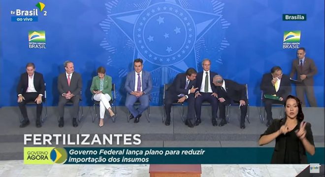 Governo federal lança programa de estímulo à produção nacional de fertilizantes