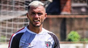 Edson Carius é a esperança de gols do Ferroviário no 1º jogo oficial do novo Romeirão