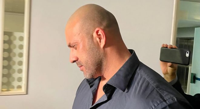 Daniel Silveira pede troca de tornozeleira que diz ter 'ruídos' e 'vida própria'