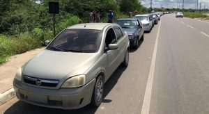 Em Juazeiro do Norte, motoristas fazem fila por gasolina mais barata