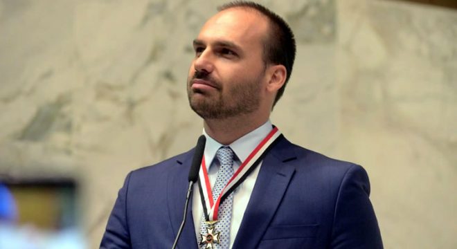 Eduardo Bolsonaro diz que TSE é inimigo e eleição não é transparente