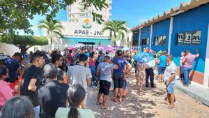 Bazar da Receita Federal na sede da Apae, em Juazeiro do Norte.