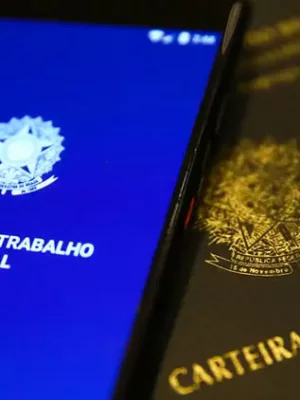 Carteira de Trabalho para emprego.