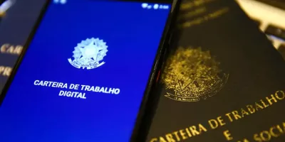 Carteira de Trabalho para emprego.