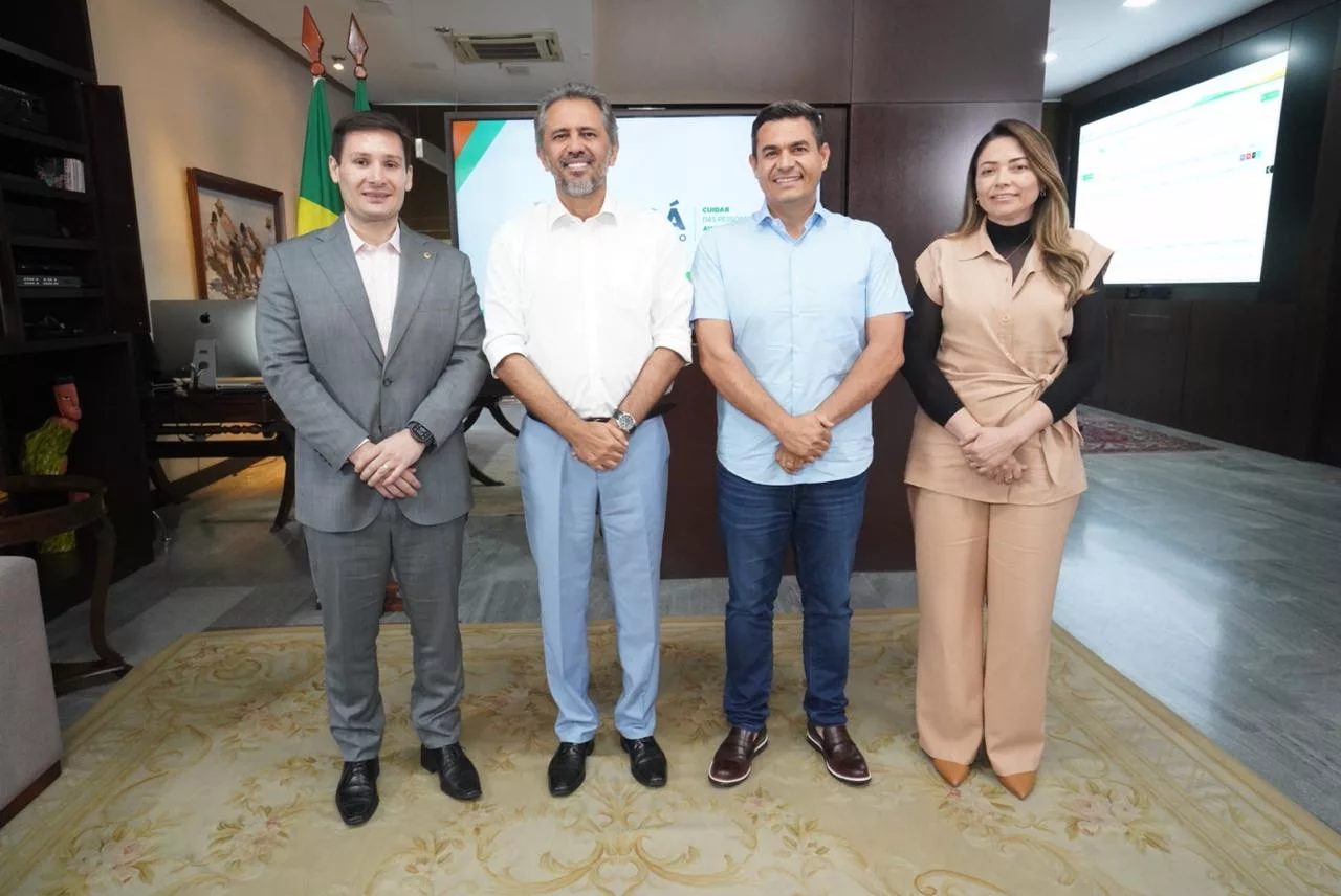 Reunião aconteceu no Palácio da Abolição, em Fortaleza. Foto: Reprodução.