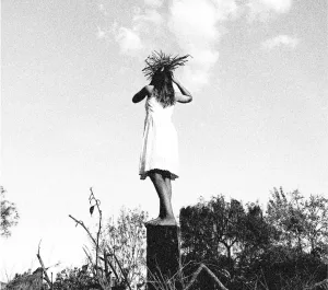 Água Ventre é uma exposição audiovisual literária da artista caririense, Zulmira Correia.