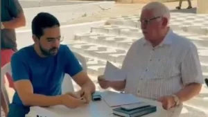 O deputado estadual Davi de Raimundão (MDB) acompanhou, neste último fim de semana, uma ação promovida por seu pai, o ex-prefeito Raimundo Macedo, no bairro Três Marias, em Juazeiro do Norte.