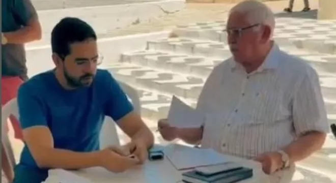 O deputado estadual Davi de Raimundão (MDB) acompanhou, neste último fim de semana, uma ação promovida por seu pai, o ex-prefeito Raimundo Macedo, no bairro Três Marias, em Juazeiro do Norte.