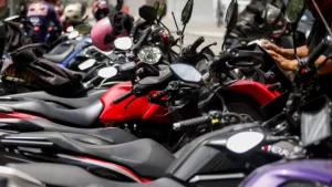O número de motocicletas e motonetas no Crajubar equivale a uma para cada quatro moradores.