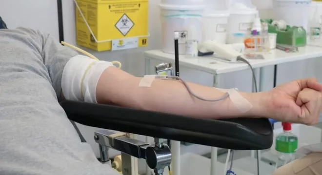 Equipamentos para a produção de medicamentos a partir do plasma sanguíneo.