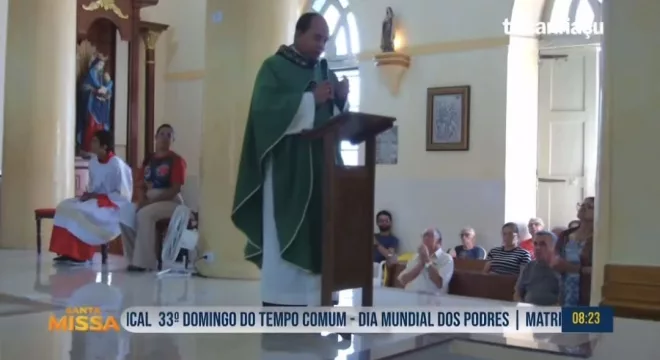 Pe. Cícero Caboclo conta sobre bolo arrematado na Festa de São Pedro, em Caririaçu.