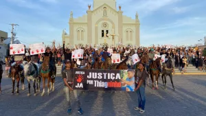 Manifestação por justiça no caso Vaqueirinho de Mauriti