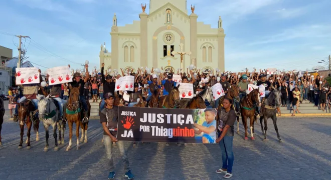 Manifestação por justiça no caso Vaqueirinho de Mauriti