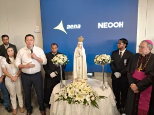 Imagem Peregrina de Nossa Senhora de Fátima chega ao Aeroporto de Juazeiro do Norte
