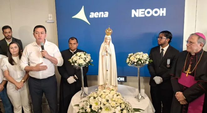 Imagem Peregrina de Nossa Senhora de Fátima chega ao Aeroporto de Juazeiro do Norte