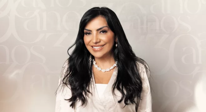 Eyshila acumula seis discos de platina, nove discos de ouro e mais de 1,5 milhão de cópias vendidas.