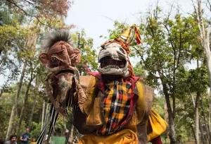 Espetáculo 'Bicho alumbroso nas entranhas do encanto' em Belo Horizonte