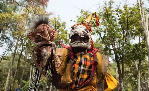 Espetáculo 'Bicho alumbroso nas entranhas do encanto' em Belo Horizonte