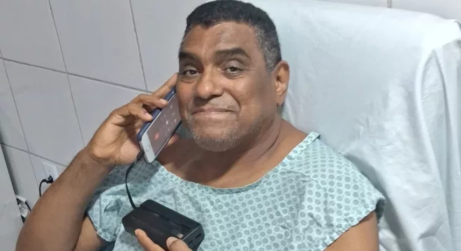 Franzé publicou uma atualização nas redes sociais informando que o procedimento cirúrgico foi bem-sucedido.