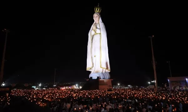 estatua da nossa senhora de fatima, no crato