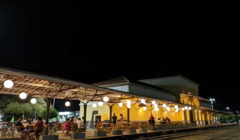 Cafeteria funciona na antiga estação ferroviária, na Avenida Carlos Cruz | Foto: Reprodução/ Google Locais