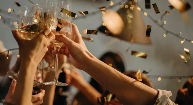 Brinde no Réveillon.