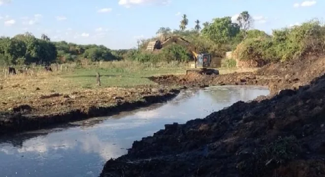 Riacho do Tiradentes em Juazeiro do Norte.