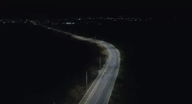 Estrada que dá acesso à cachoeira de Missão Velha