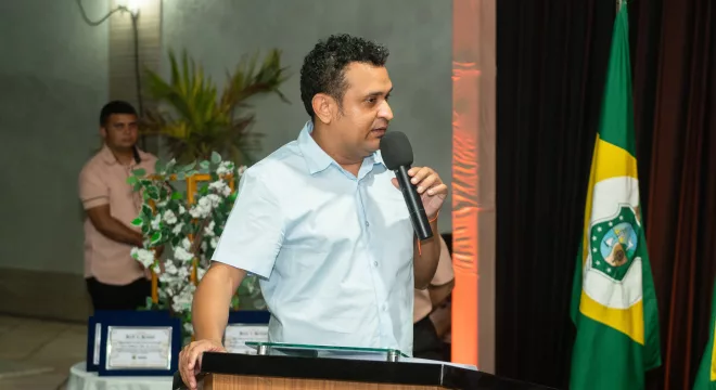 Lamarck Dias em Sessão Solene da Câmara Municipal de Aurora.