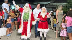 Turma do Papai Noel no distrito de Jamacaru