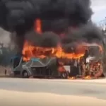 ônibus pega fogo em Canindé, interior do ceará