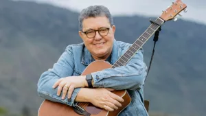 Nani Azevedo se apresenta em Altaneira.