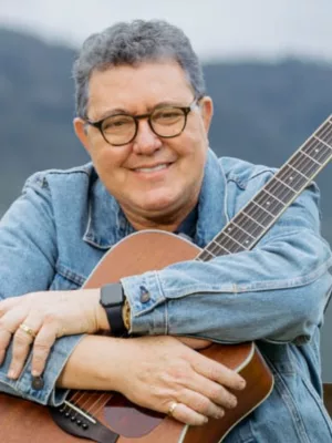 Nani Azevedo se apresenta em Altaneira.