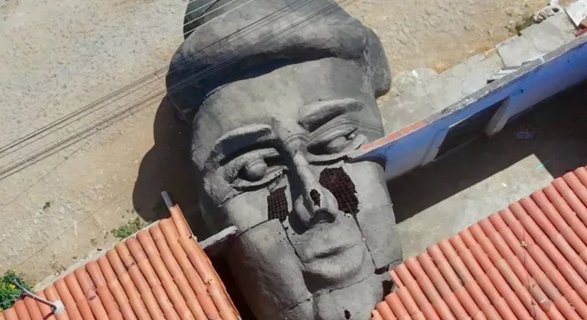 A cabeça da estátua de Santo Antônio foi fixada ao corpo, após 39 anos, em Caridade.
