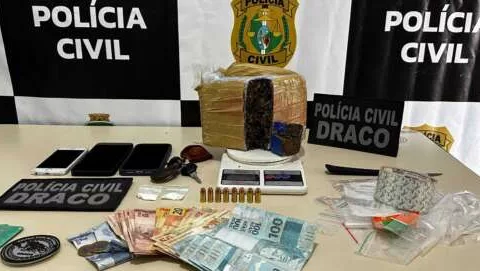 Homem com mandado de prisão é preso em Juazeiro do Norte com drogas, munições e animal silvestre, no últim domngo (14)