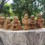 Oficina de escultura em madeira em Juazeiro do Norte.