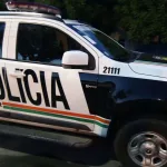 Carro da Polícia Militar e SAMU socorreram a adolescente que teria sido sequestrada.