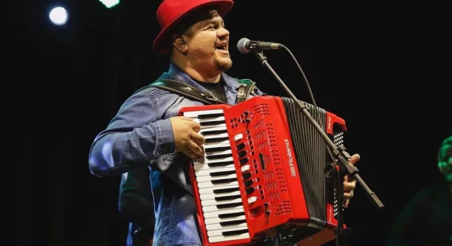 Fábio Carneiriinho compõe a agenda cultural do Portal Miseria