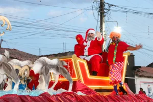 Farias Brito celebra o Natal com entrega de 5 mil brinquedos