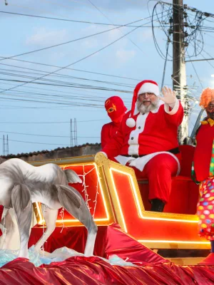 Farias Brito celebra o Natal com entrega de 5 mil brinquedos