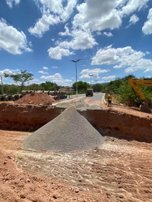 Trecho da Rua Major José Gonçalves é interditado para obra no Crato