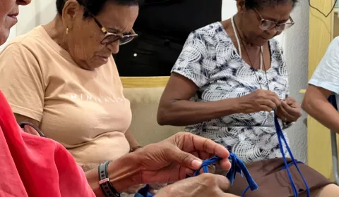 O grupo é composto majoritariamente por mulheres da terceira idade.