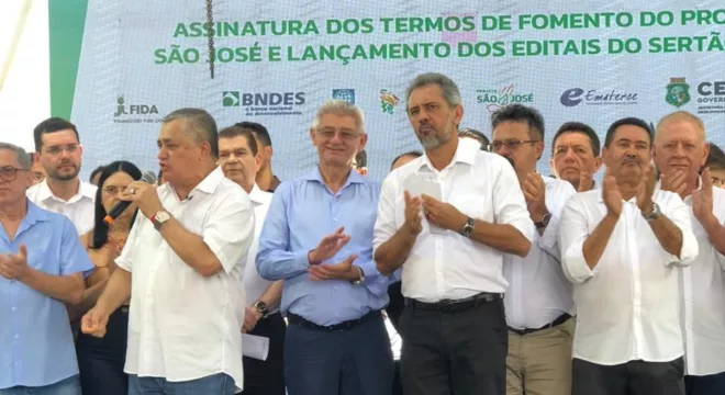 Dr. Antonio Coutinho (PT) participa da assinatura do Termo de Fomento do Projeto São José. | Foto: Reprodução